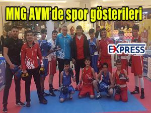 MNG AVMde spor gösterileri 