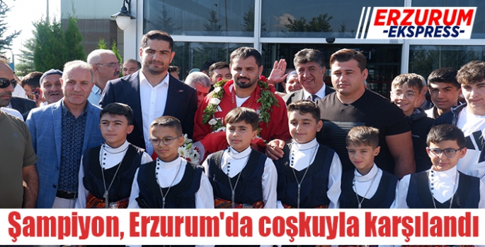 Şampiyon, Erzurum'da coşkuyla karşılandı