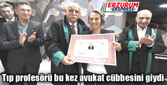 Tıp profesörü bu kez avukat cübbesini giydi