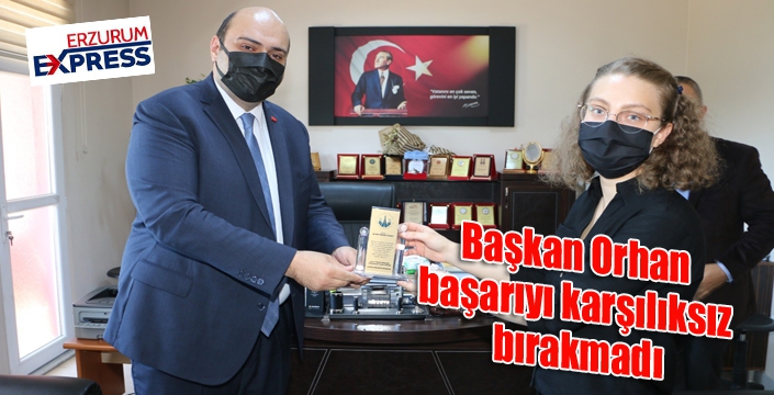 Başkan Orhan başarıyı karşılıksız bırakmadı