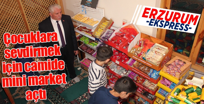 Çocuklara camiyi sevdirmek için camide mini market açtı