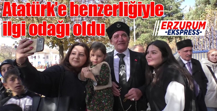 Cumhuriyet Bayramı'nda Atatürk’e benzerliğiyle ilgi odağı oldu