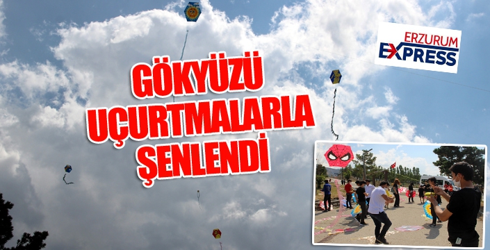 Gökyüzü, uçurtmalarla şenlendi