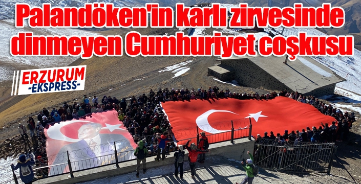 Palandöken'in karlı zirvesinde dinmeyen Cumhuriyet coşkusu